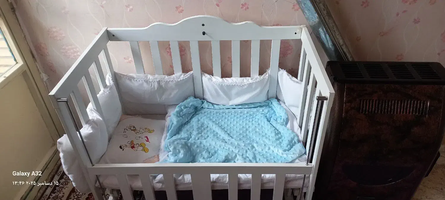 تخت نوزاد تخت کنار مادد|تخت و صندلی بچه|فردیس, شهرک ارم|دیوار