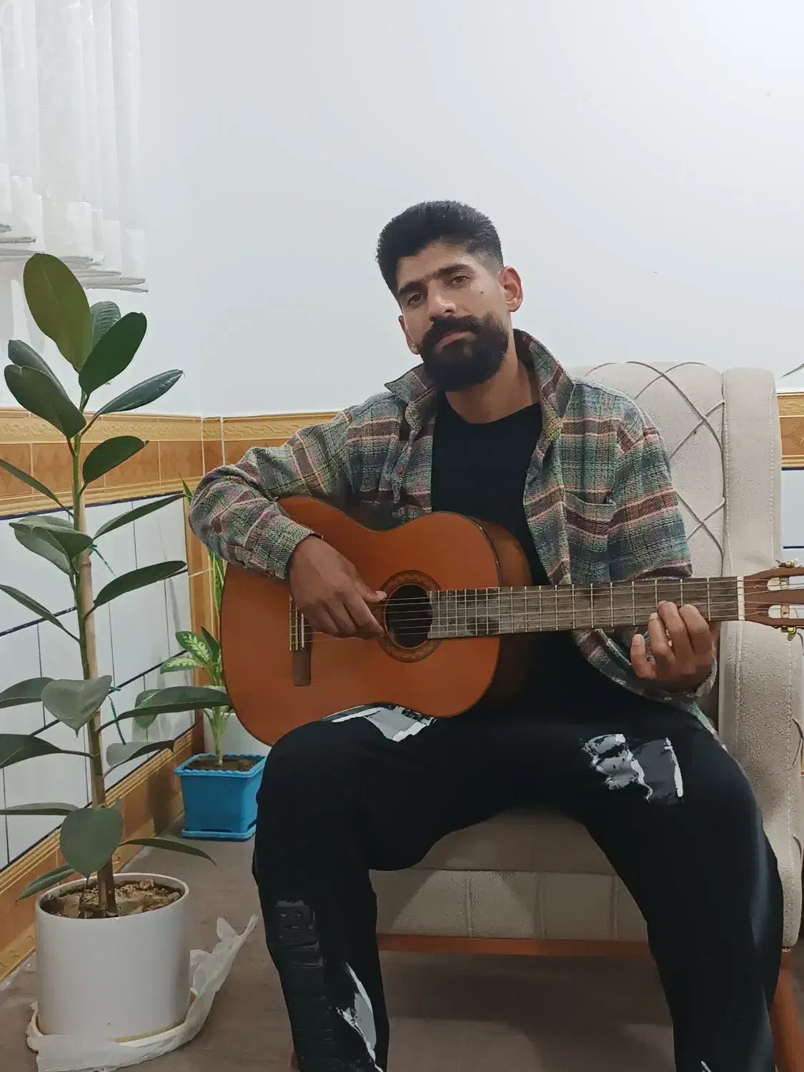 گیتار یاماها c70|گیتار، بیس، امپلیفایر|دورود, |دیوار