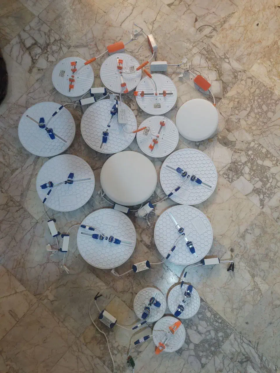 لامپ سقفی روکار تمام نور گرد|لامپ و چراغ|قوچان, |دیوار