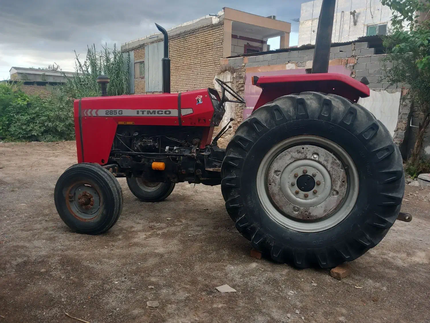 تراکتور مدل ۹۰ تک سالم|خودرو سنگین|آق قلا, |دیوار