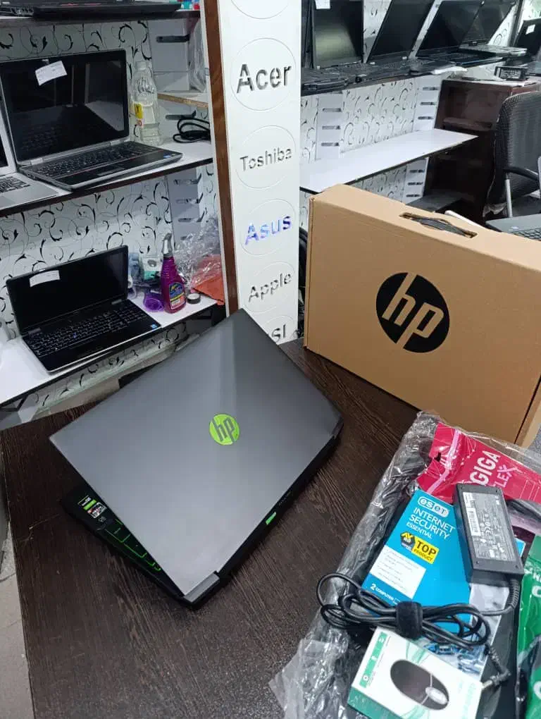 لپتاپhpگیمینگ گرافیک2gigamd+3gig1050|رایانه همراه|شهرکرد, |دیوار