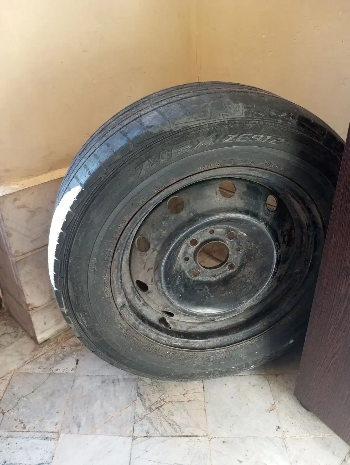 یک عدد لاستیک به همراه رینگ 15|قطعات یدکی و لوازم جانبی|کرج, شهرک امام رضا (ع)|دیوار