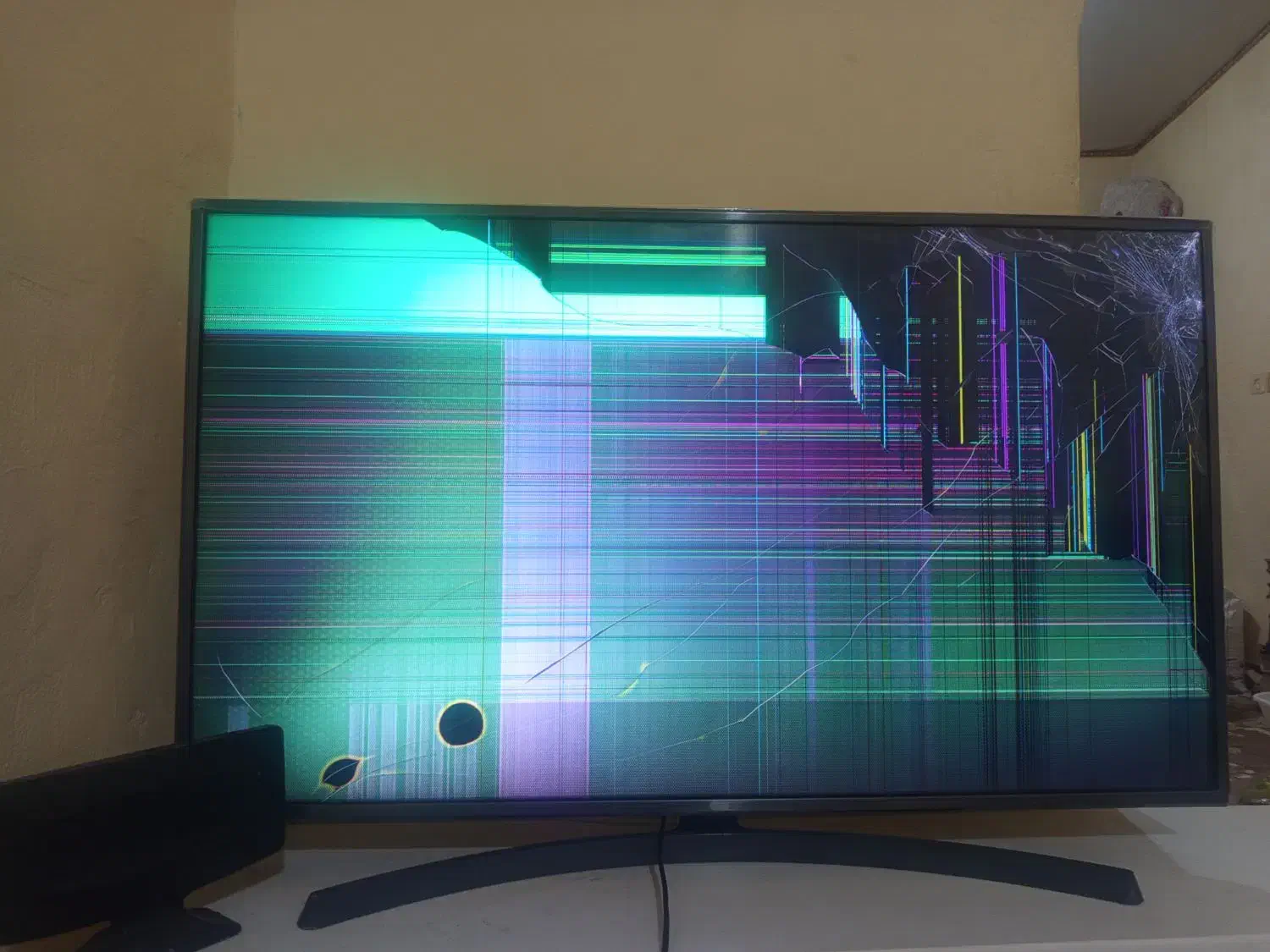 تلویزیون الجی 49 فروشی|تلویزیون و پروژکتور|بندرعباس, |دیوار