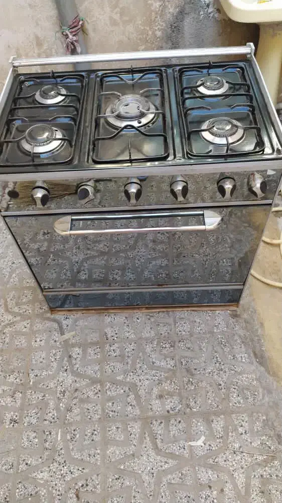 گاز ۵شعله  درحد نو سالم|اجاق گاز و لوازم برقی پخت‌وپز|بروجرد, |دیوار