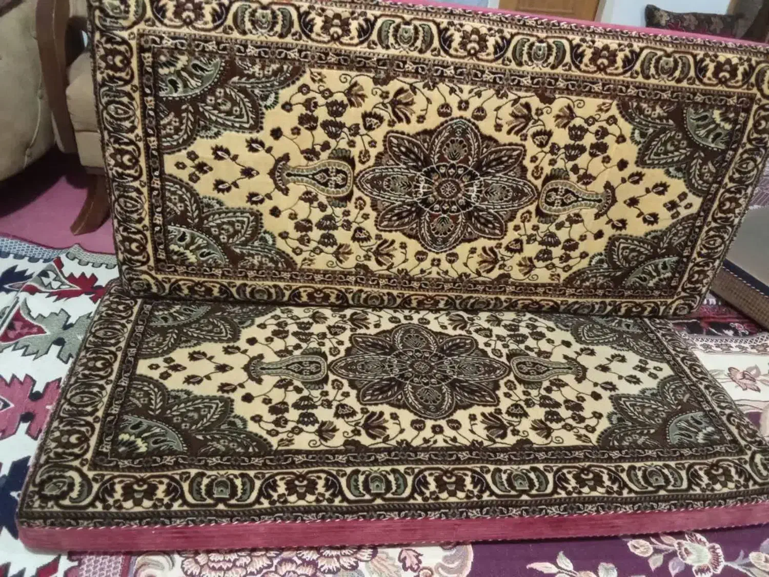 دو جفت پشتی درحد نو|پشتی|تبریز, |دیوار