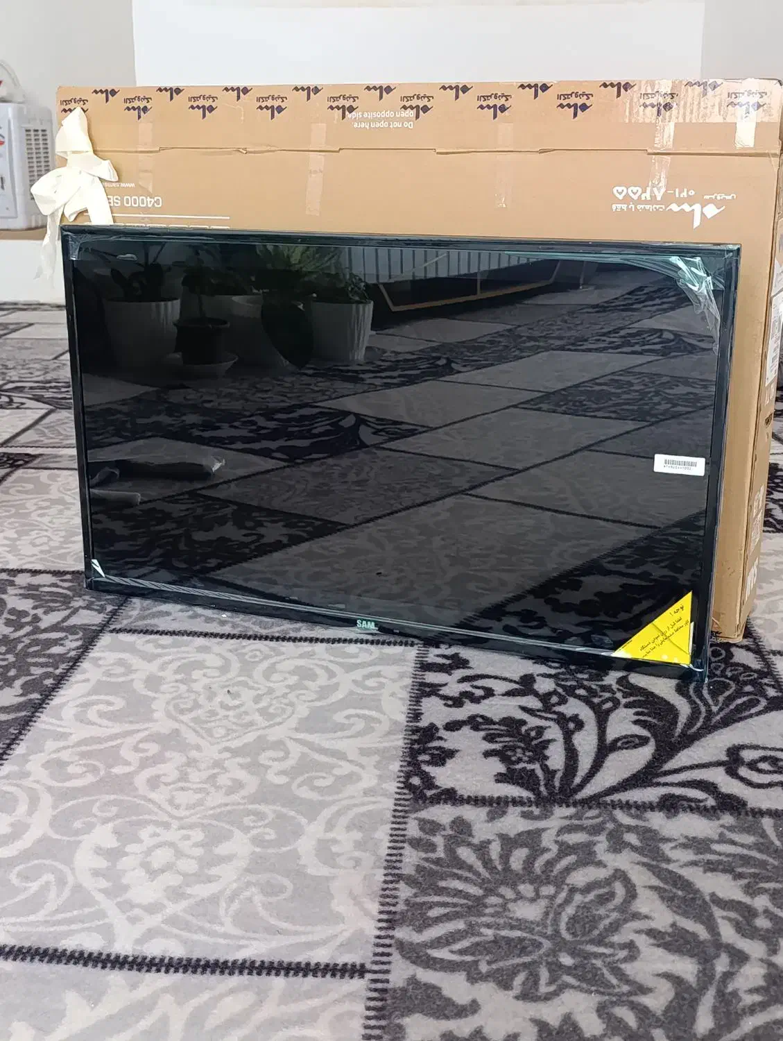 تلویزیون ۳۲ سام|تلویزیون و پروژکتور|سنندج, |دیوار