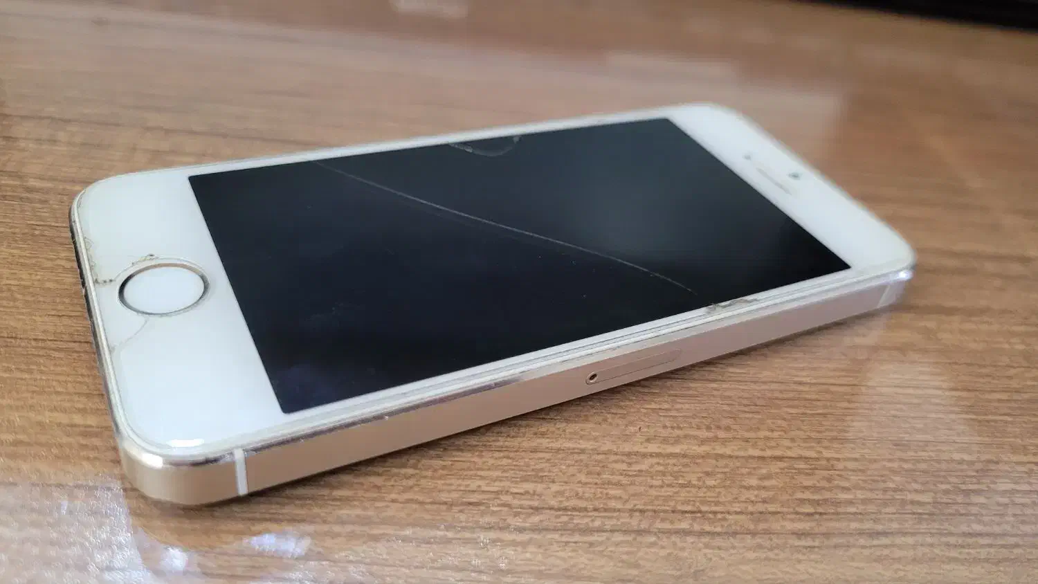 فروش گوشی موبایل آیفون 5s با حافظه ۳۲گیگ|موبایل|جهرم, |دیوار