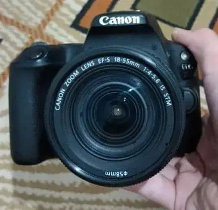 دوربین کنون 200D|دوربین عکاسی و فیلم‌برداری|قزوین, |دیوار