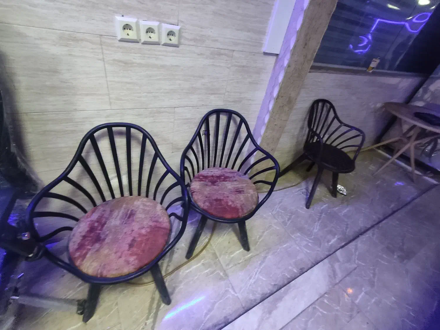 ۳عدد میز گرد.با۴عددصندلی|میز و صندلی غذاخوری|بابل, |دیوار