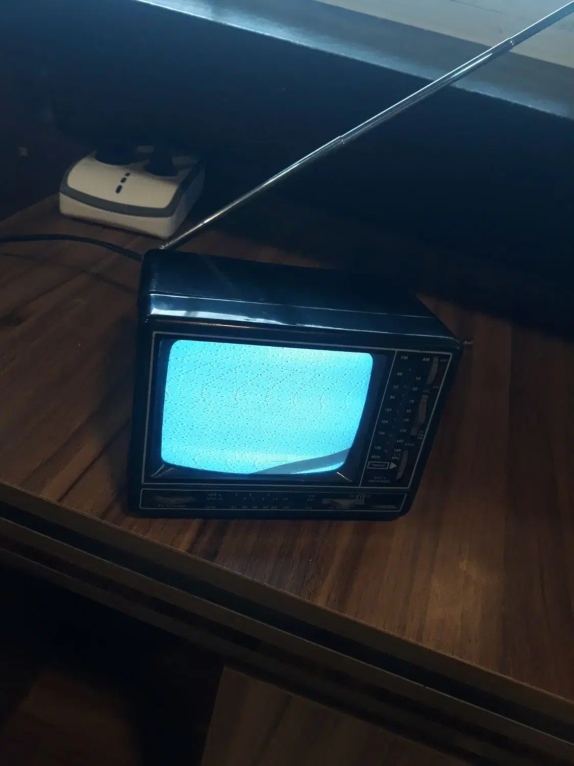 تلوزیون  قدیمی کوچیک  nova  ژاپن|تلویزیون و پروژکتور|رودسر, |دیوار