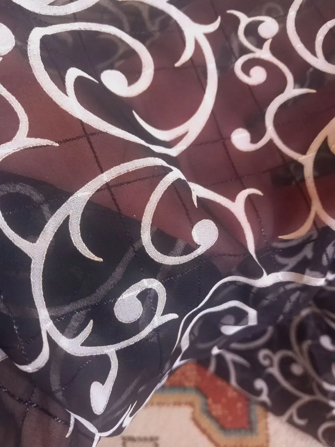 چادر مجلسی نونو|لباس|پرند, فاز ۶|دیوار