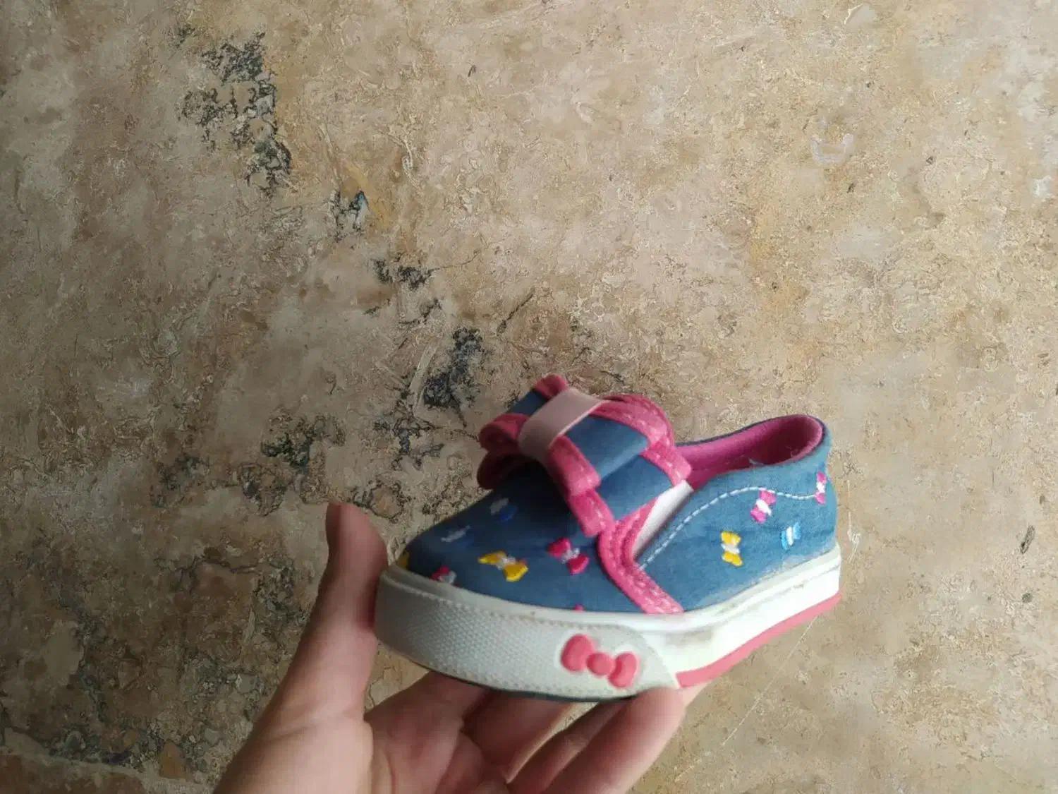 حراج حدود 400جفت کفش|کیف، کفش، کمربند|بروجرد, |دیوار