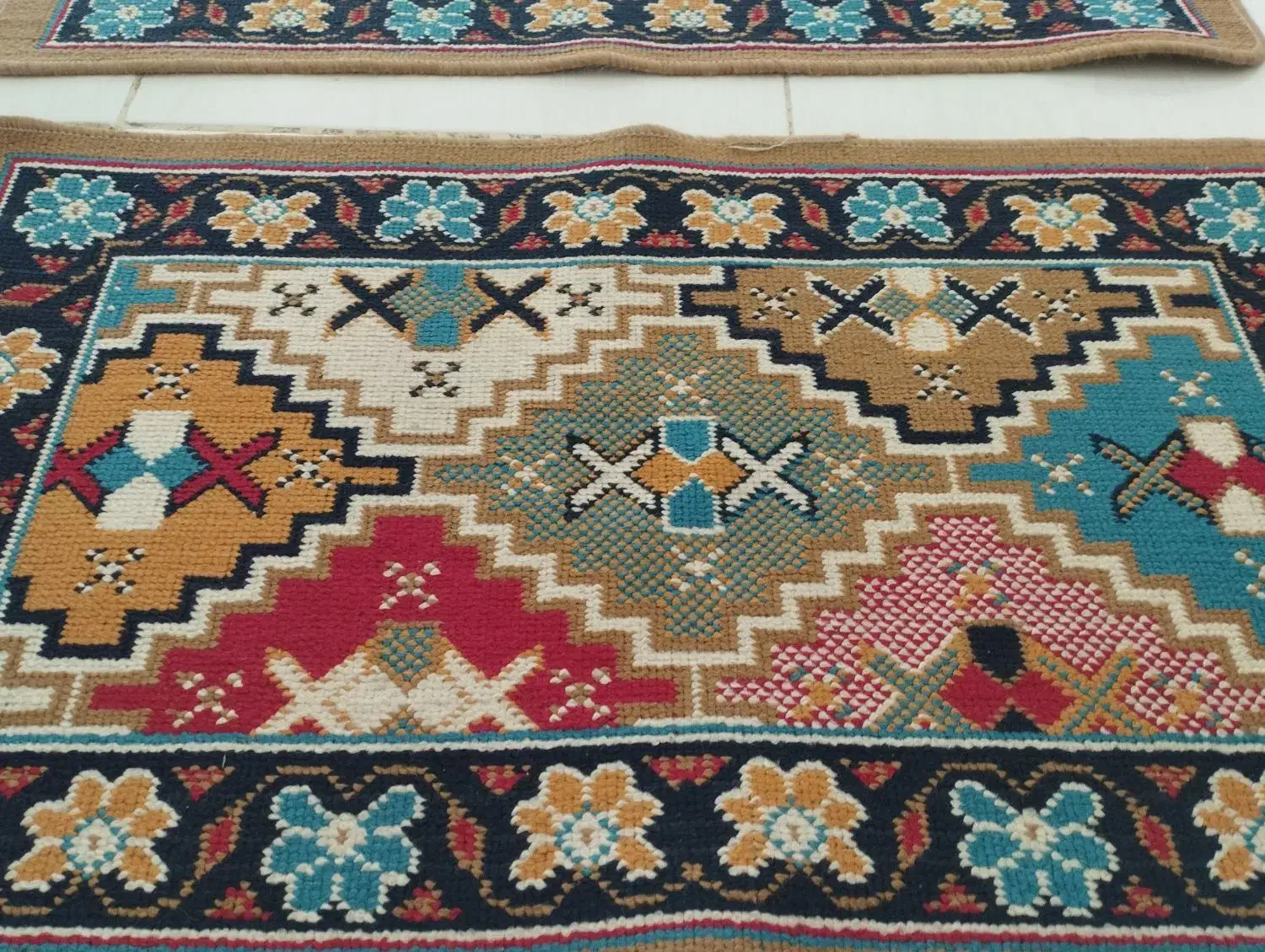 پادری|پادری|بروجرد, |دیوار