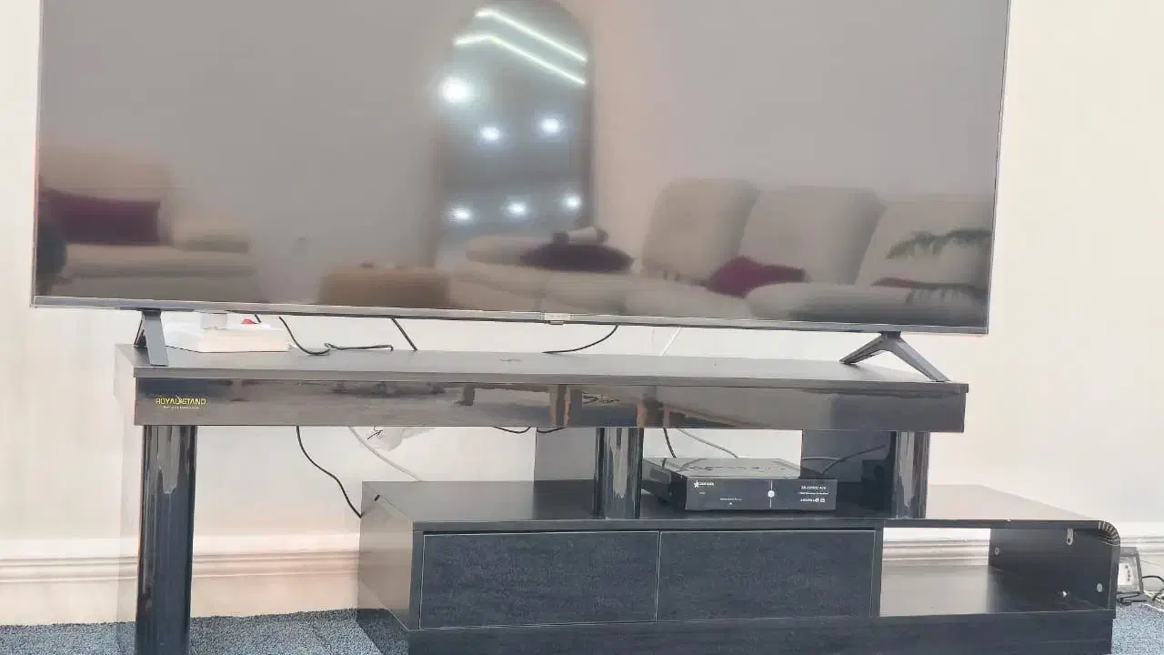 میز تلویزیون دو تیکه مشکی|میز تلویزیون|امیدیه, |دیوار