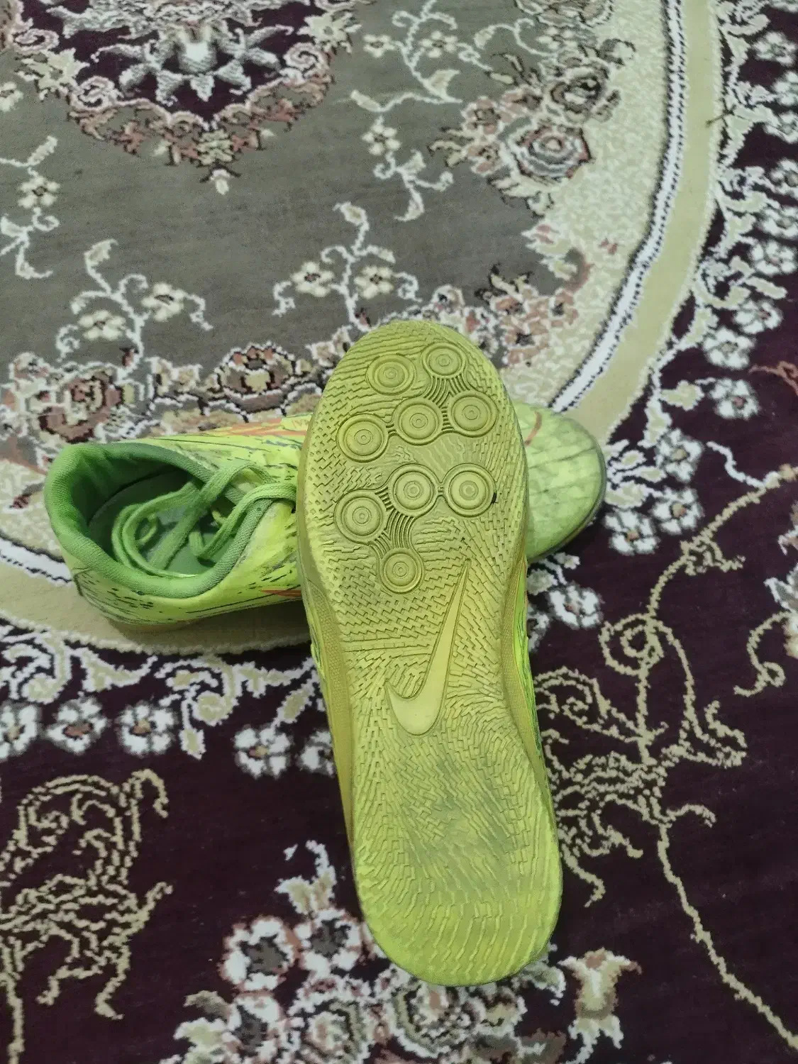 کفش سالنی، چمن مصنوعی|ورزش‌های توپی|بهبهان, |دیوار