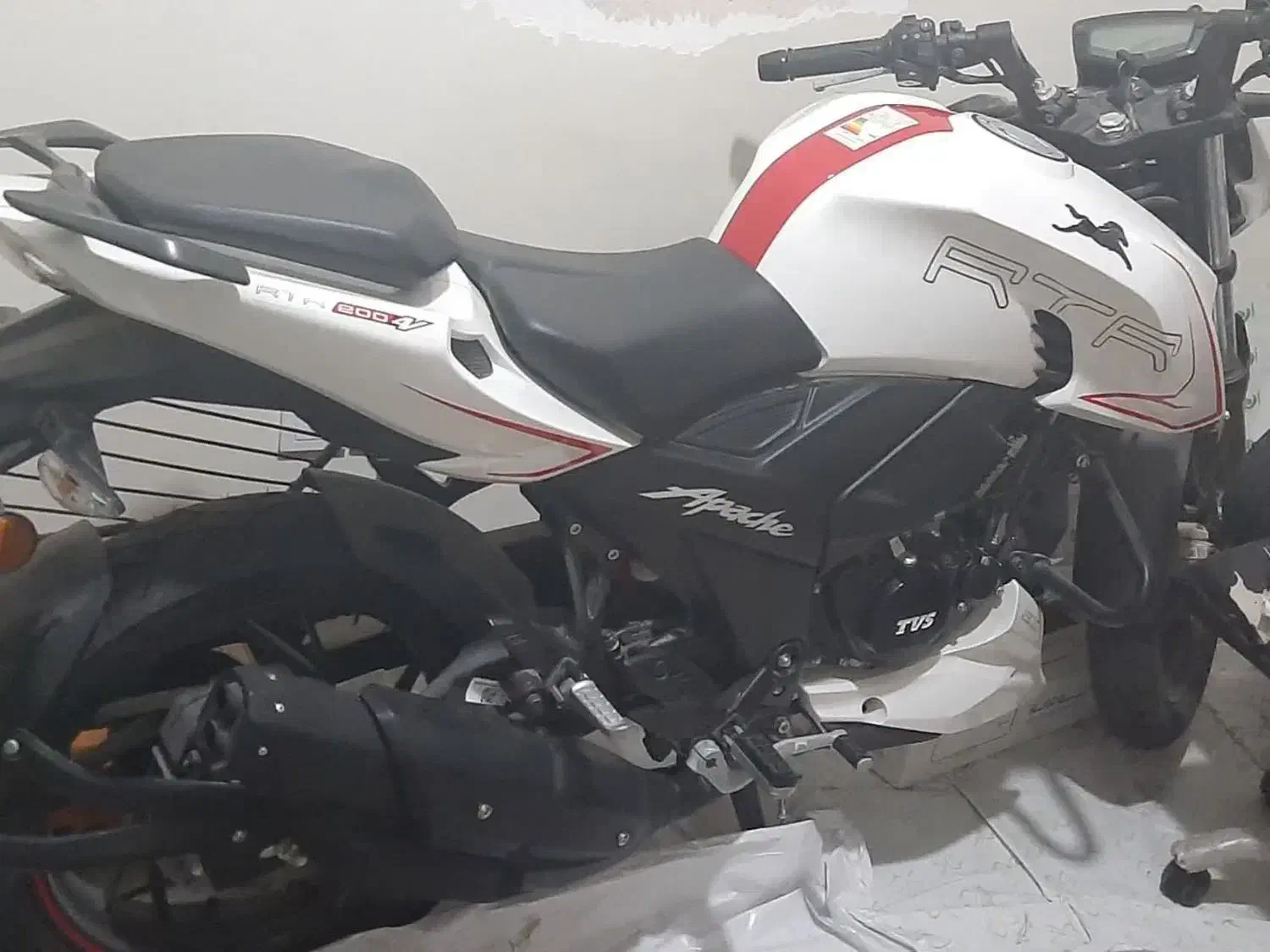 آپاچی ۲۰۰ نیوفیس ۱۴۰۳ خشک|موتورسیکلت|تهران, قاسم‌آباد|دیوار