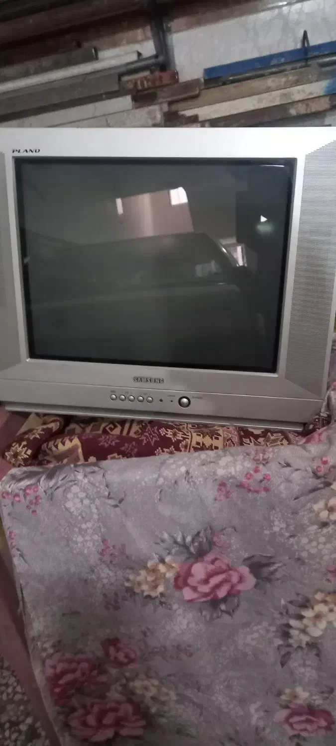 تلوزین ۲۱ اینج|تلویزیون و پروژکتور|تبریز, |دیوار