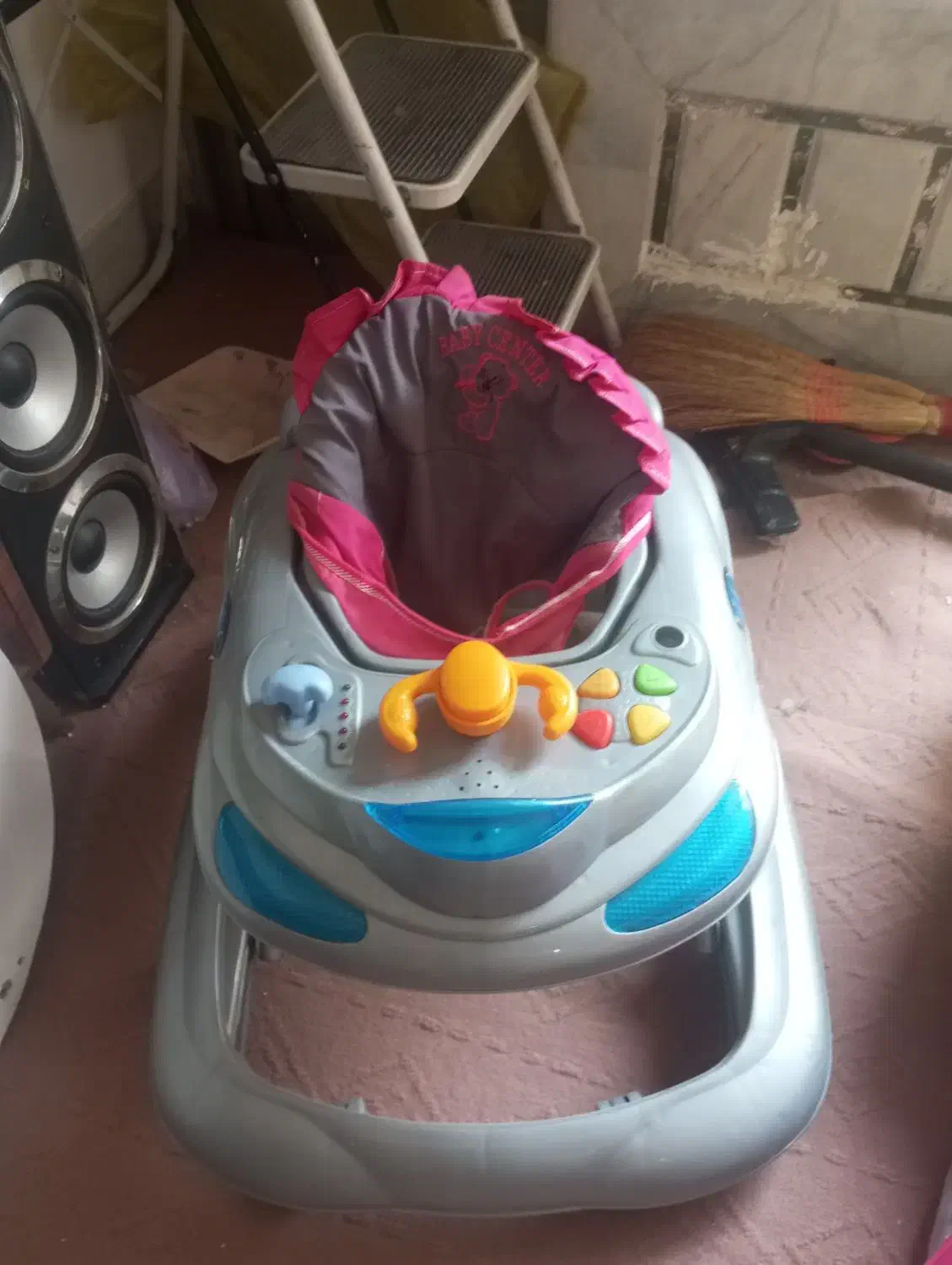 روروئک|اسباب و اثاث بچه|اصفهان, حصه جنوبی|دیوار