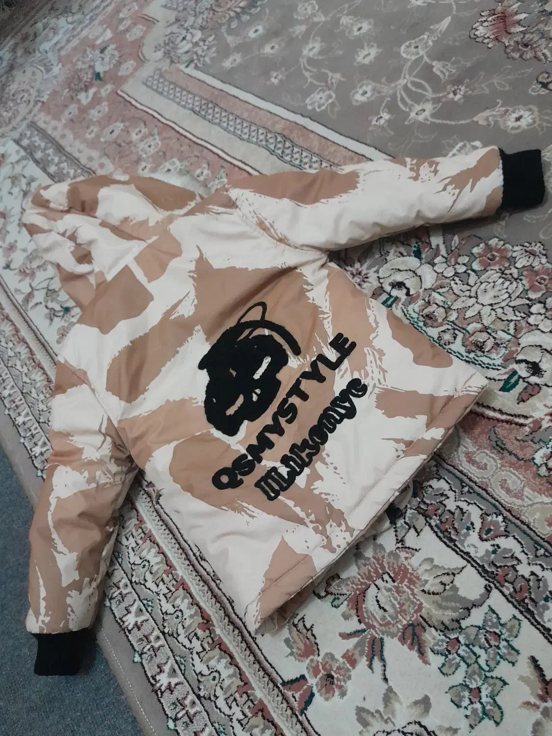 کاپشن پسرانه|لباس|میانه, |دیوار