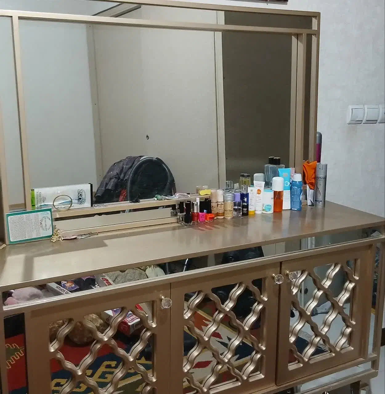 میزتلویزیون و کنسول|بوفه، ویترین، کنسول|باقرشهر, |دیوار