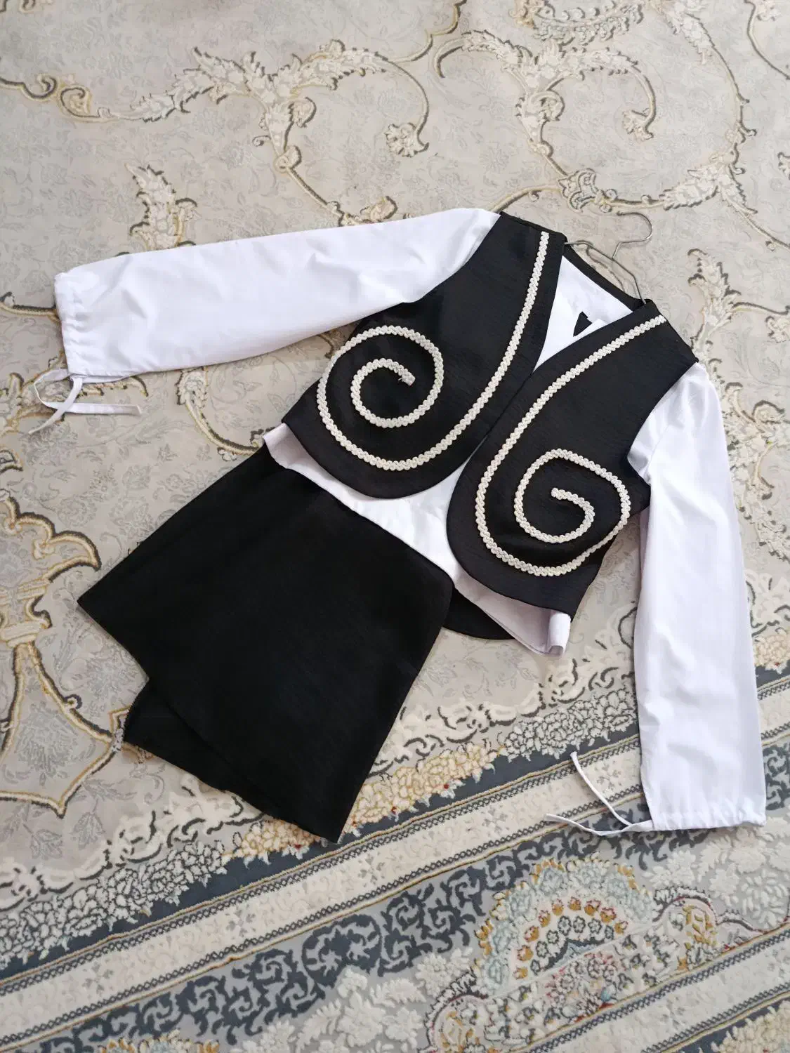 مانتو|لباس|مشهد, شهید قربانی|دیوار