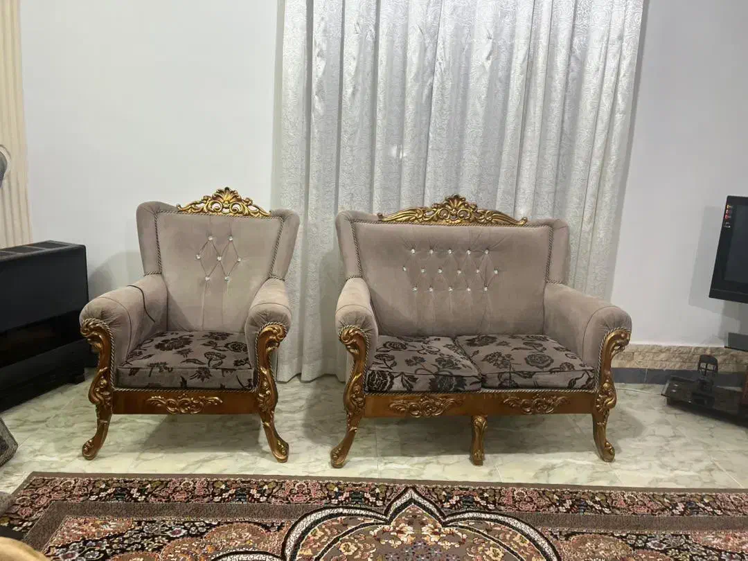 فروش فوری مبل ۷ نفره|مبلمان خانگی و میز عسلی|چالوس, |دیوار