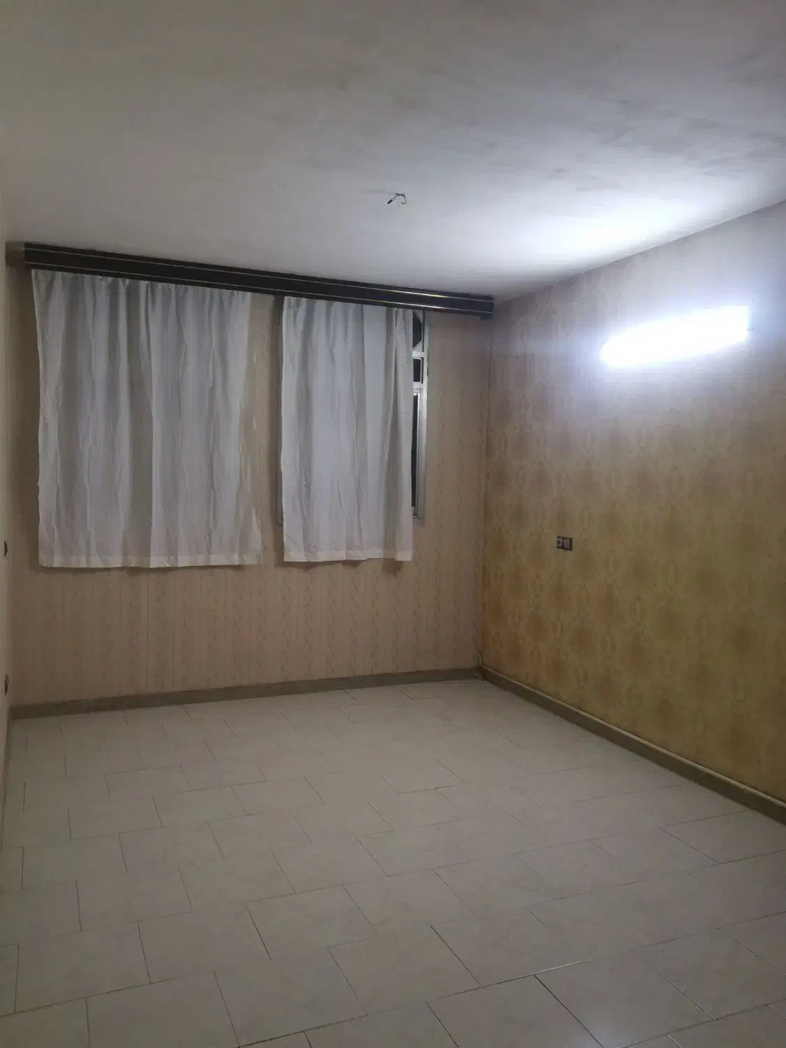 آپارتمان ۷۵ متری تخلیه اجاره فقط به زوج