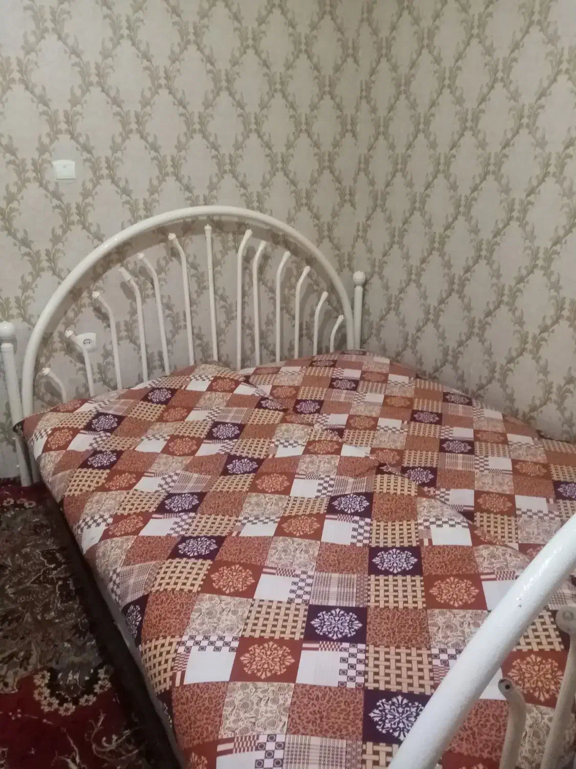 تخت خواب|تخت و سرویس خواب|تربتحیدریه, حسنی بالا|دیوار