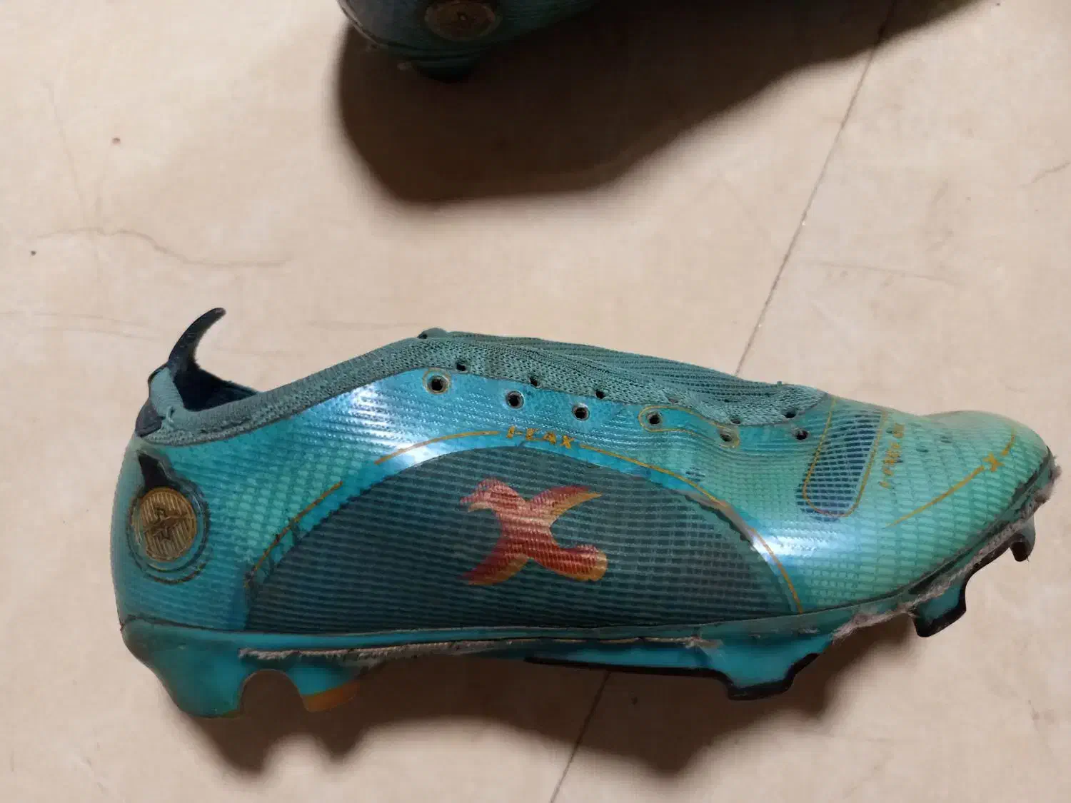 کفش چمن|تجهیزات ورزشی|زرند, |دیوار