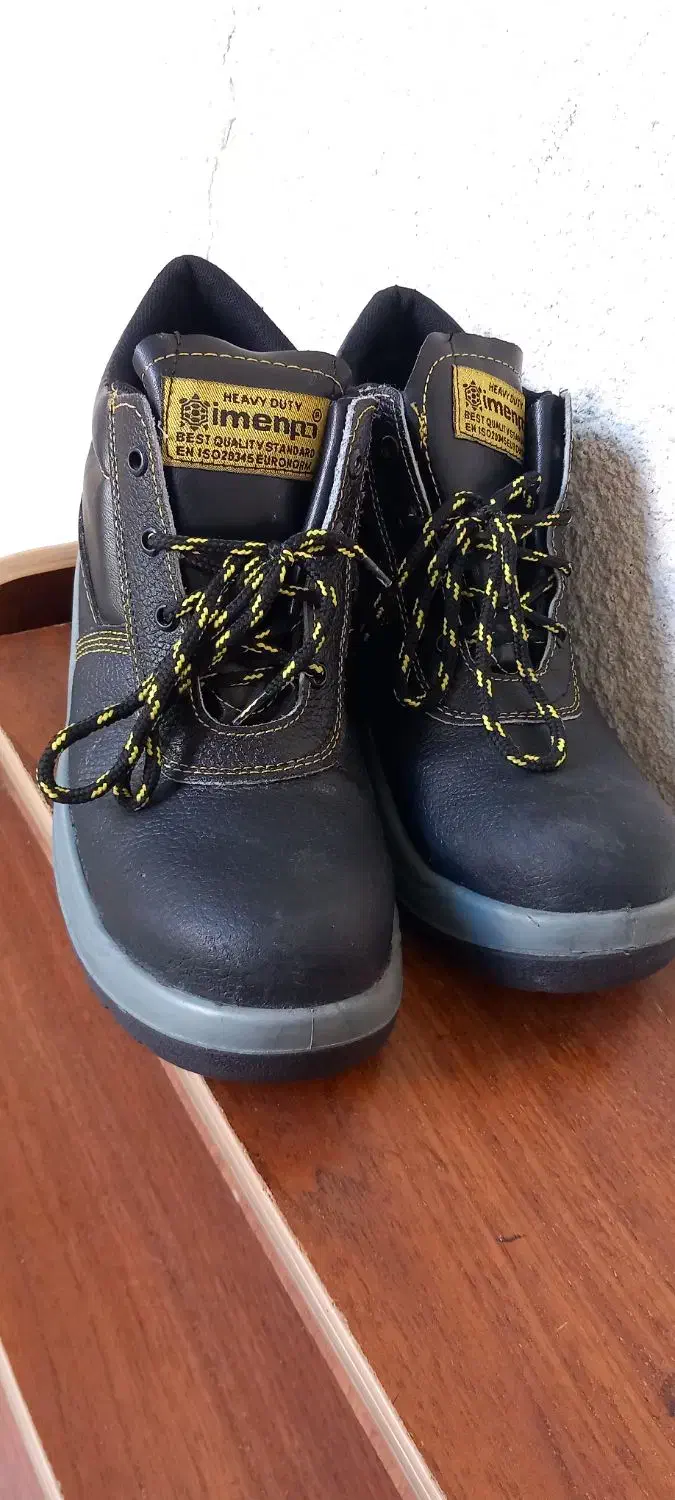 کفش ایمنی|کیف، کفش، کمربند|تبریز, |دیوار