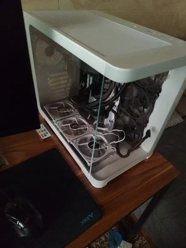 کیس‌ اوست aq18|قطعات و لوازم جانبی رایانه|تهران, امام حسین|دیوار