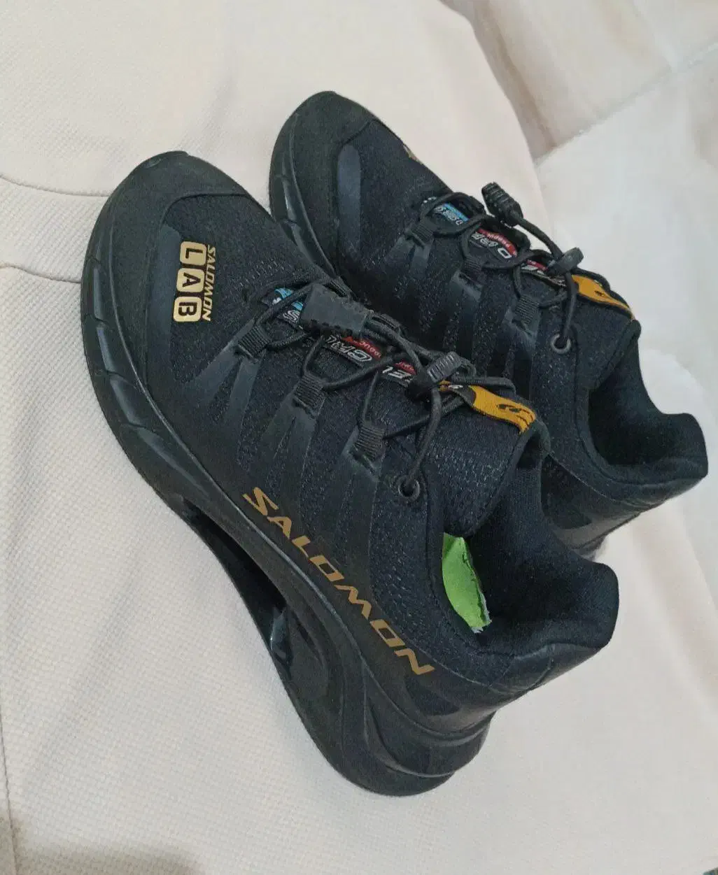 یه جفت کفش یه عدد پالتو هردو زنانه|لباس|گرمسار, |دیوار