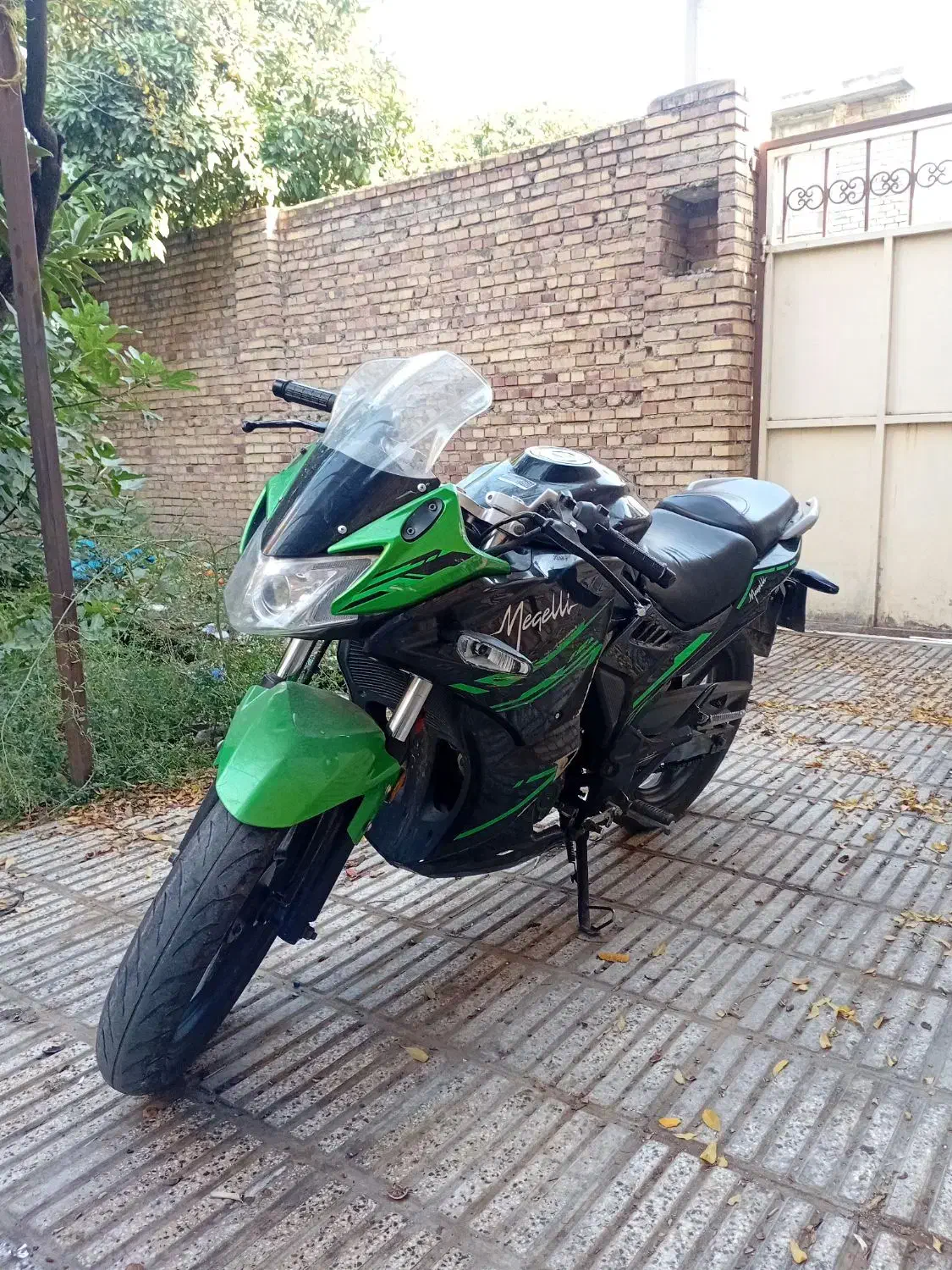 فروش مگلی ۲۰۰ مدل ۴۰۱|موتورسیکلت|آزادشهر, |دیوار