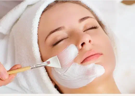 فیشال ( پاکسازی) پوست صورت  (بانوان)|خدمات آرایشگری و زیبایی|قم, مسجد امام حسن|دیوار