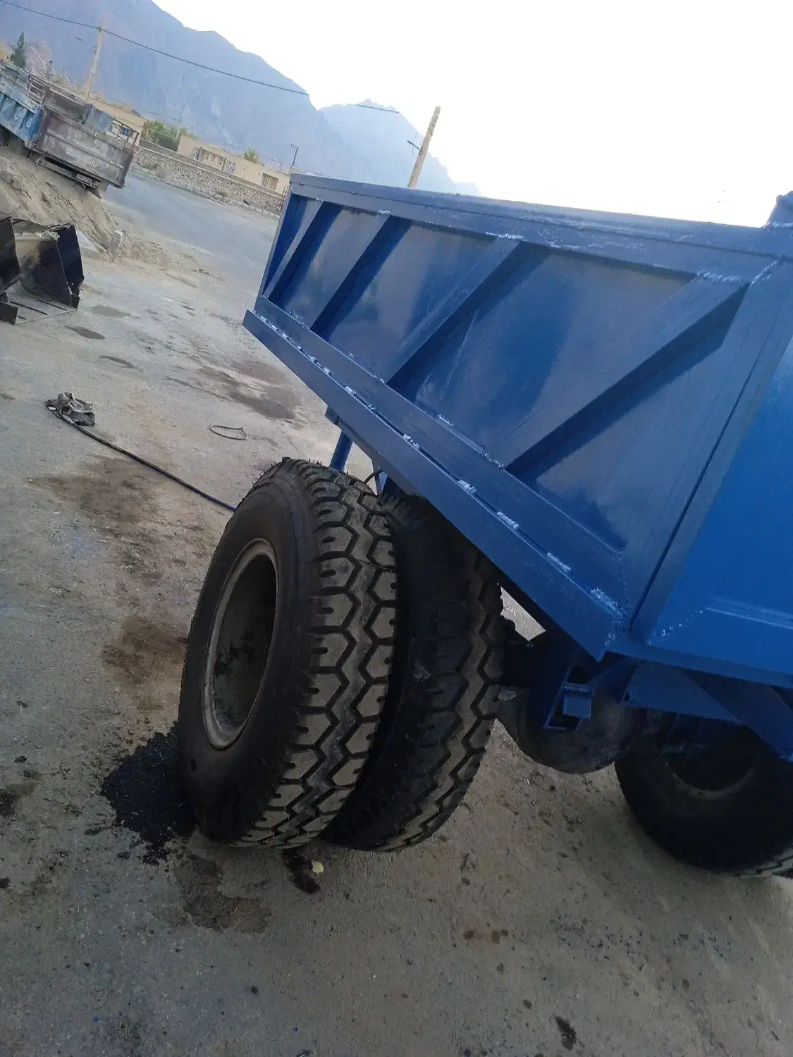 تریلی سازی  برادران صالحی|ماشین‌آلات صنعتی|تفت, |دیوار