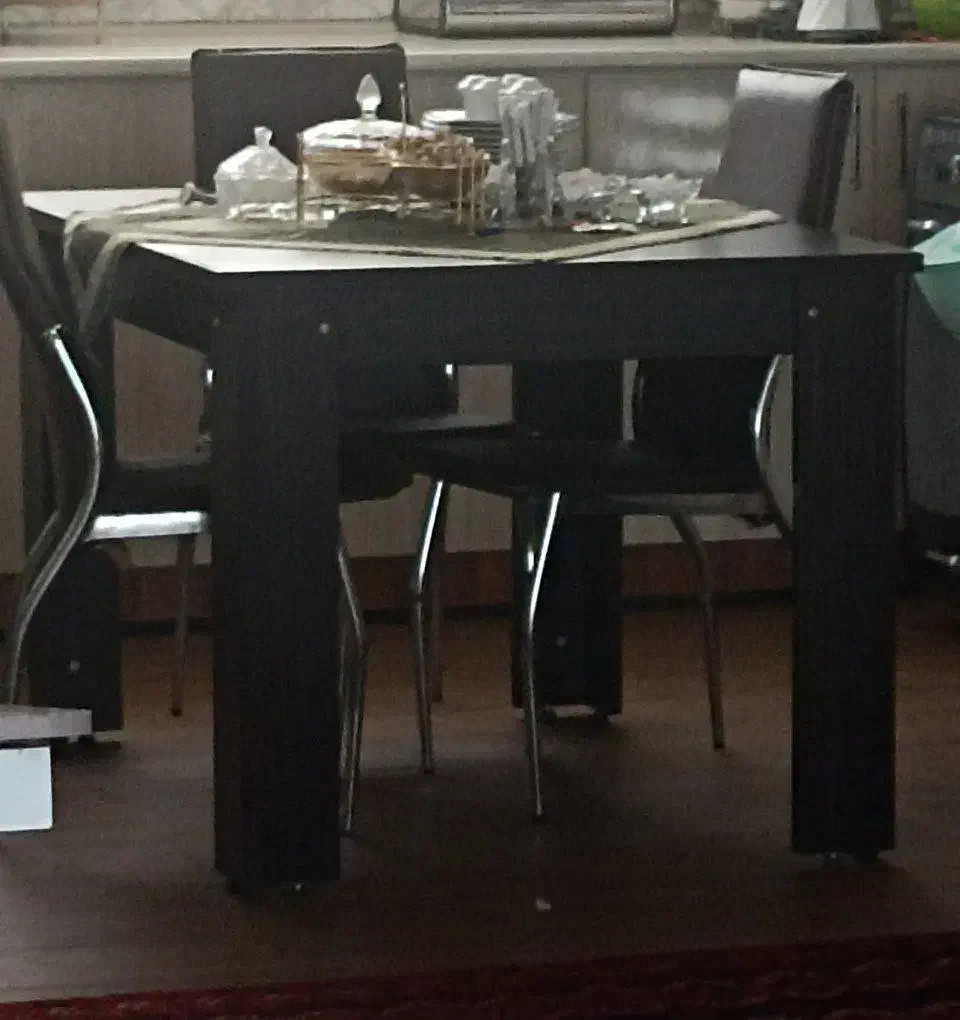 مبلمان و آینه|مبلمان خانگی و میز عسلی|تربت‌حیدریه, باغ ملی|دیوار