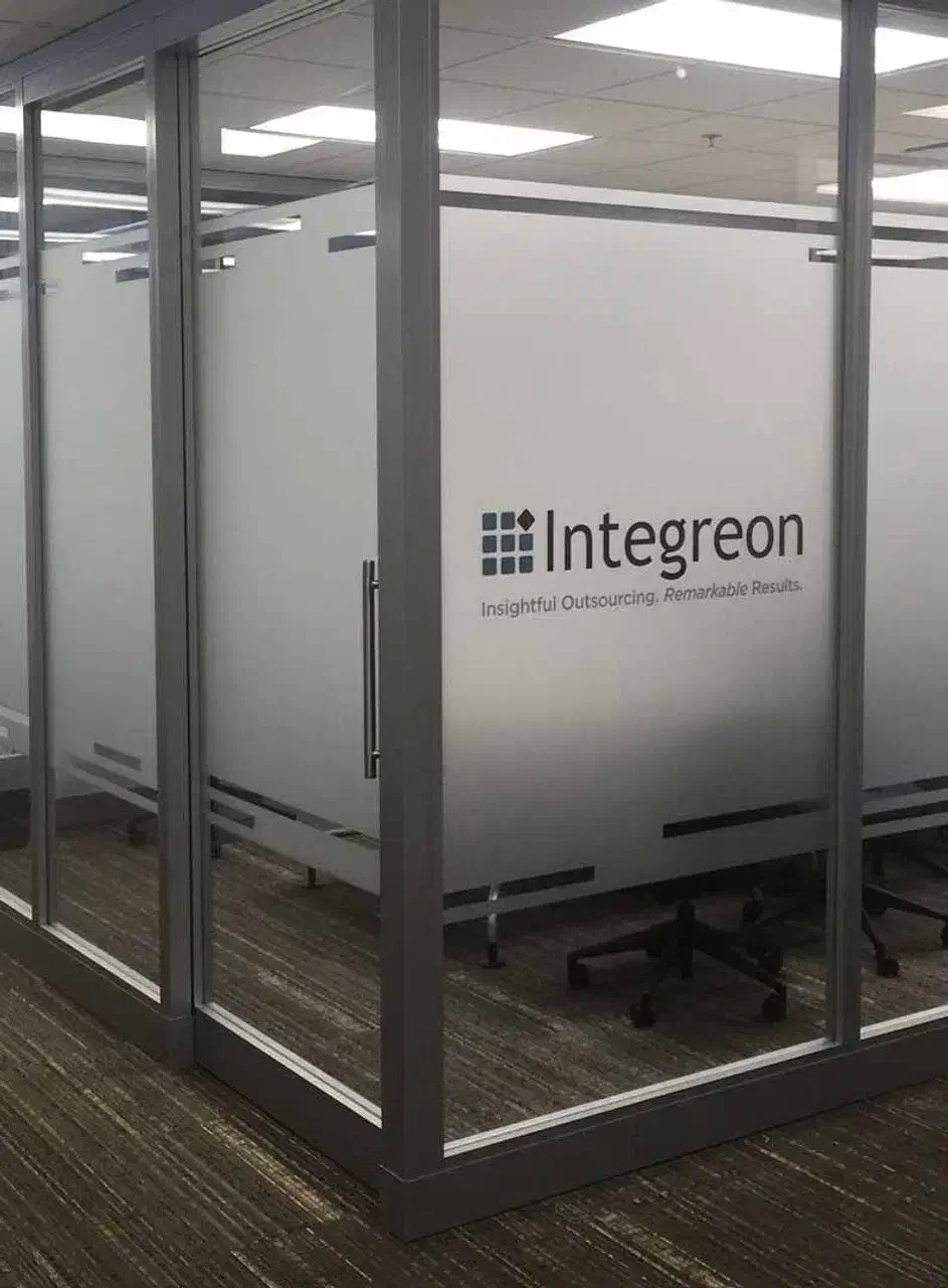 دودی مشکی مات ماتکن سندبلاست شیشه استیکر کن نصب|مصالح و تجهیزات ساختمان|تهران, فلسطین (میدان انقلاب)|دیوار