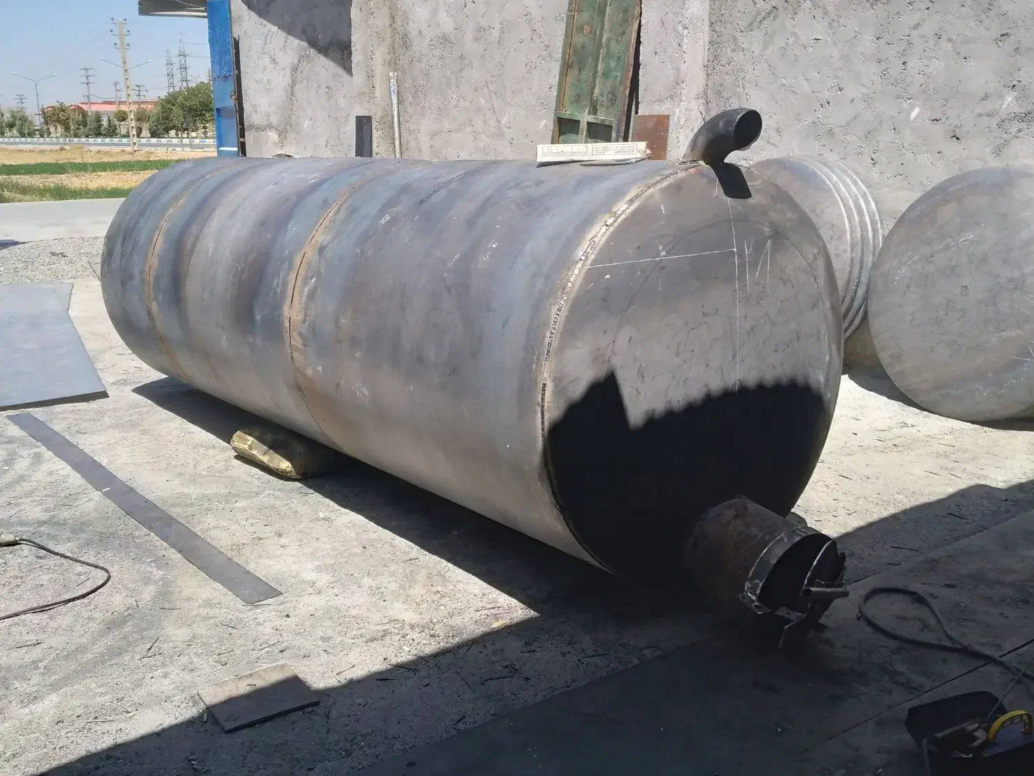 ساخت انواع تانکرهای اب وفاضلابی|قطعات یدکی و لوازم جانبی|فلاورجان, |دیوار