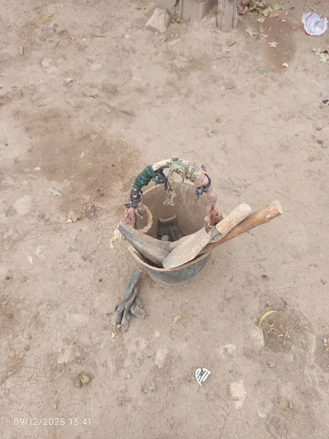 سلام اگه کسی چاه آب و فاضلاب داشت تماس بگیره|استخدام معماری، عمران و ساختمانی|لردگان, |دیوار