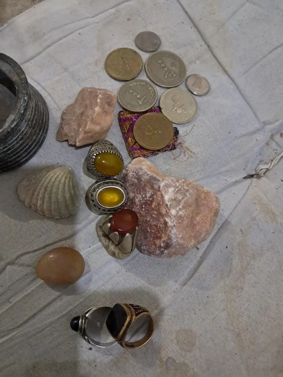 تعدادی انگشتر قدیمی ّ|کلکسیون اشیاء عتیقه|کرمان, |دیوار