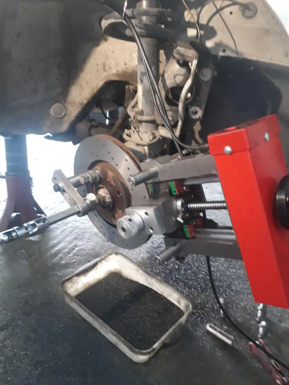 تراش دیسک روکار و تعویض رایگان لنت ترمز|خدمات موتور و ماشین|تبریز, |دیوار