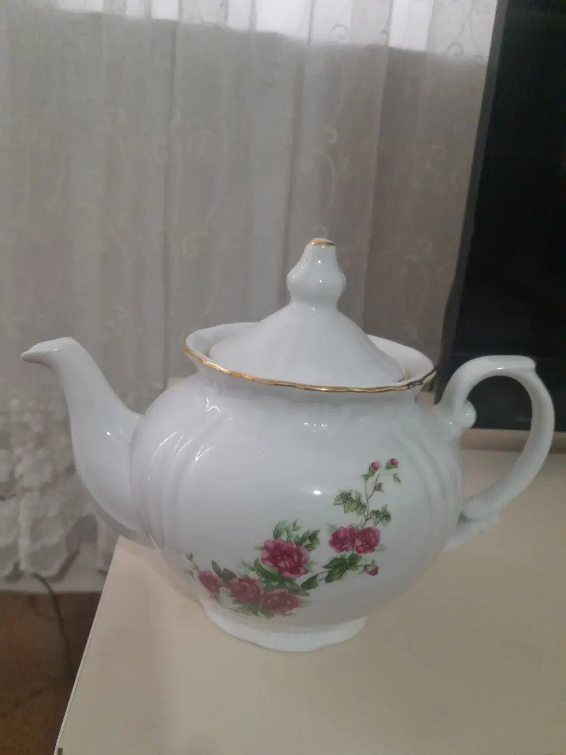 قوری گل سرخ زرین نو قیمت ۸۰۰،۰۰۰هزارتومان|سماور، چای‌ساز، قهوه‌ساز|تهران, یافت‌آباد|دیوار