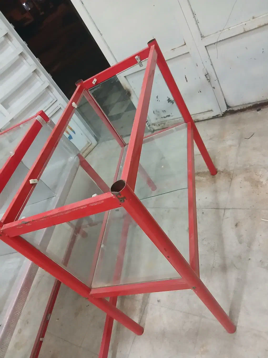 ویترین شیشه ای فروش فوری|بوفه، ویترین، کنسول|شیراز, سعدیه شمالی|دیوار