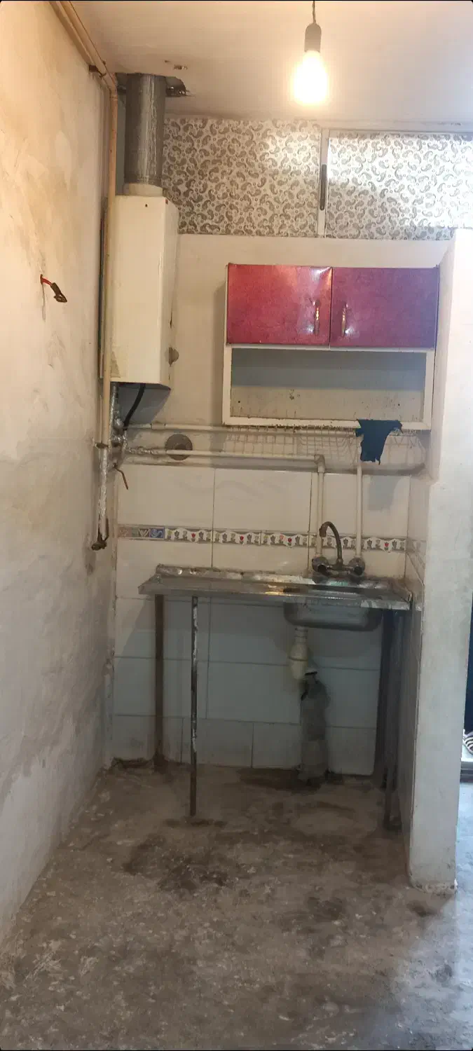 انباری بزرگ با امکانات|اجارهٔ مغازه و غرفه|رشت, دخانیات|دیوار