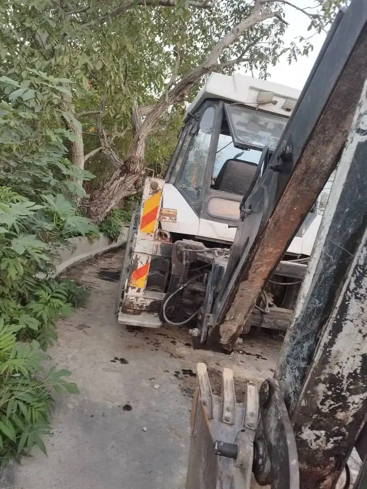 بیل بکهو لودر آران ۹۰۰|خودرو سنگین|گرگان, |دیوار