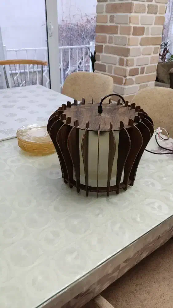 لوستر چوبی تک شاخه|لوستر و چراغ آویز|اصفهان, کوی ولی عصر|دیوار