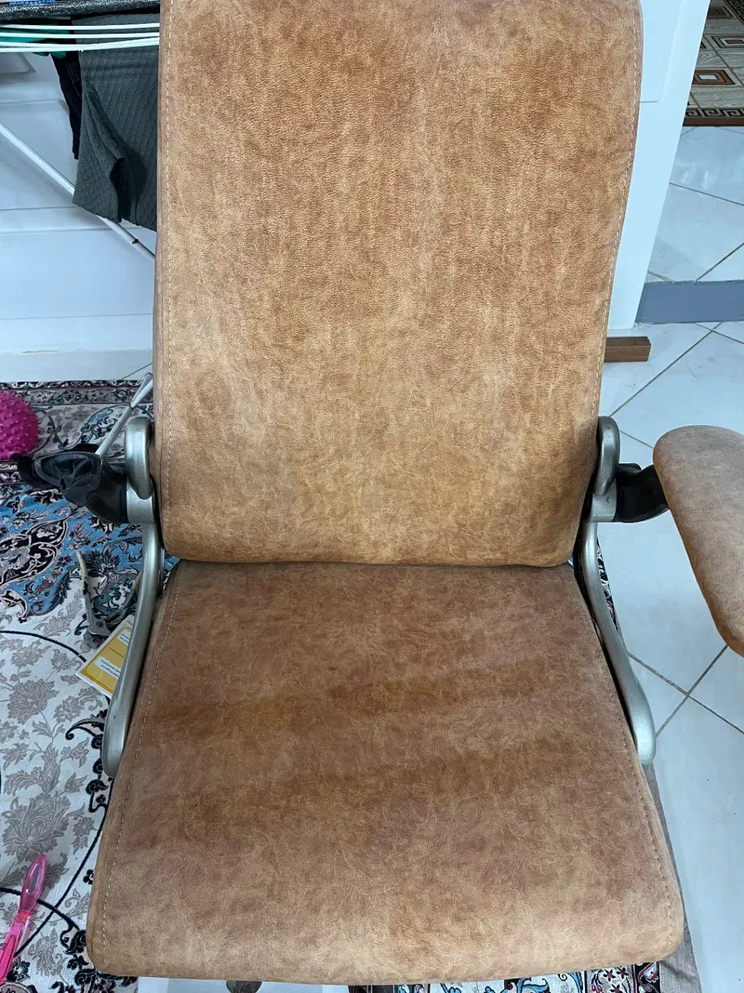 صندلی|صندلی و نیمکت|سمنان, |دیوار