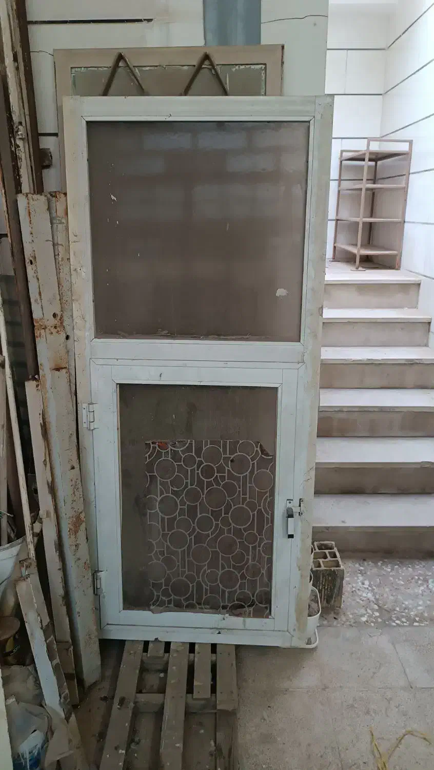 درب و پنجره آلومینیومی و درب آهنی|مصالح و تجهیزات ساختمان|آبادان, |دیوار