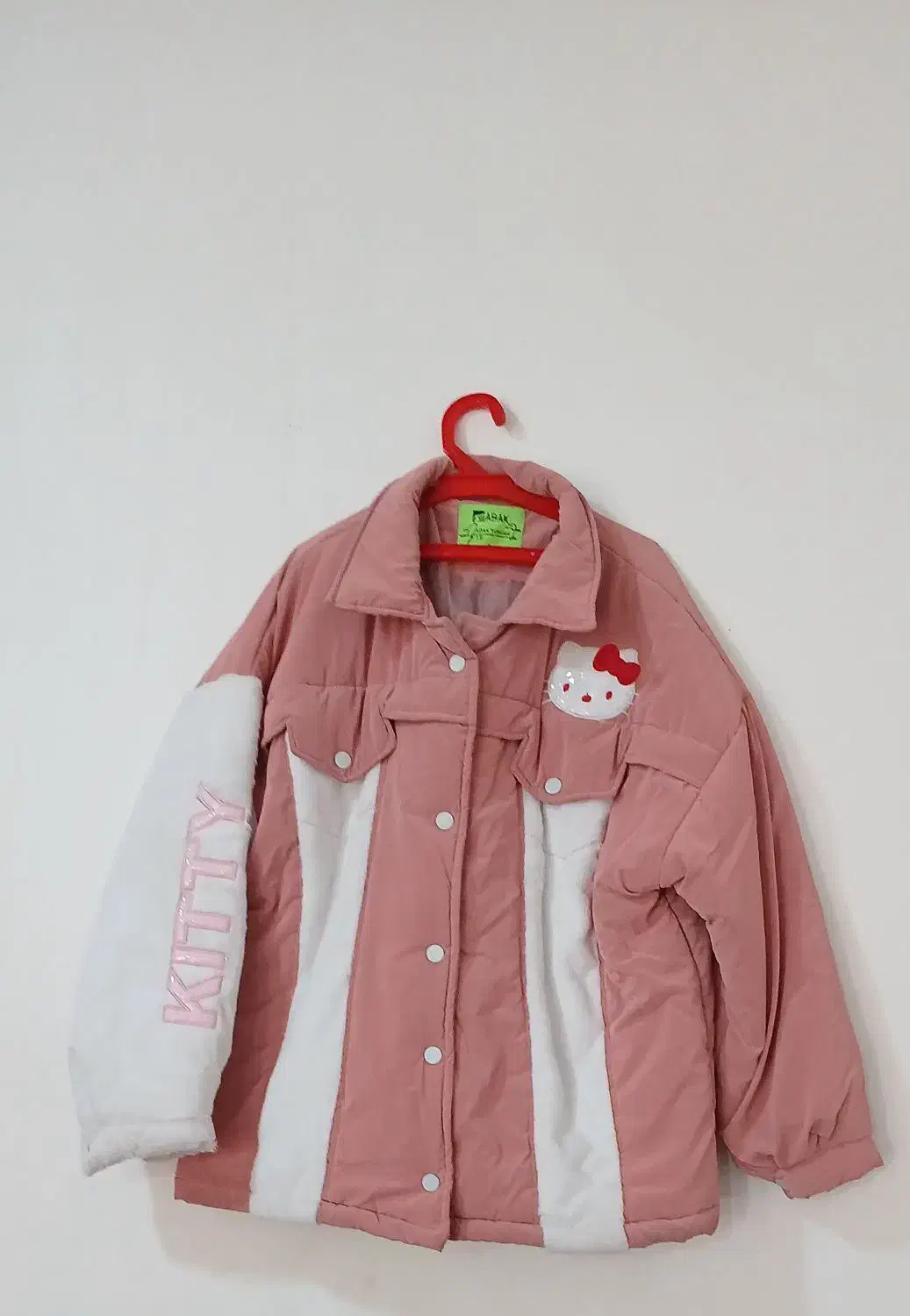 تعدادی پالتو و کاپشن شیک|لباس|بروجرد, |دیوار