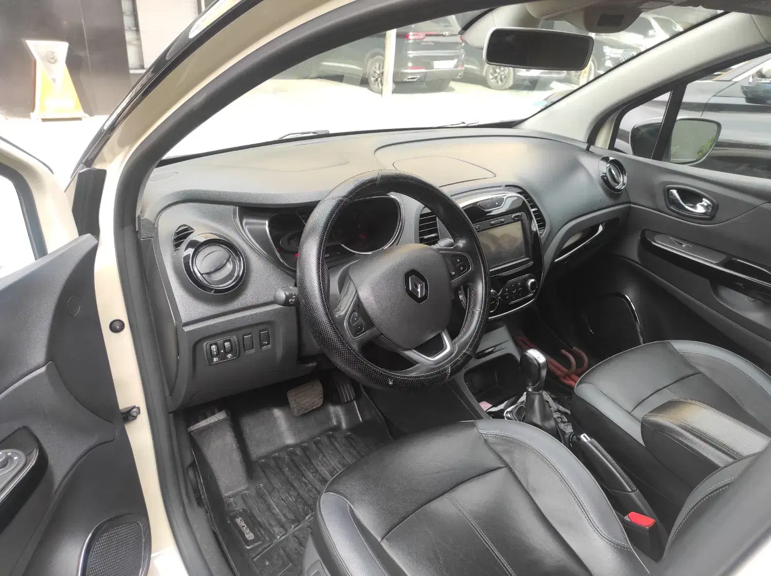 کپچر ۲۰۱۷ بی رنگ کم کار|خودرو سواری و وانت|تهران, مروارید شهر|دیوار